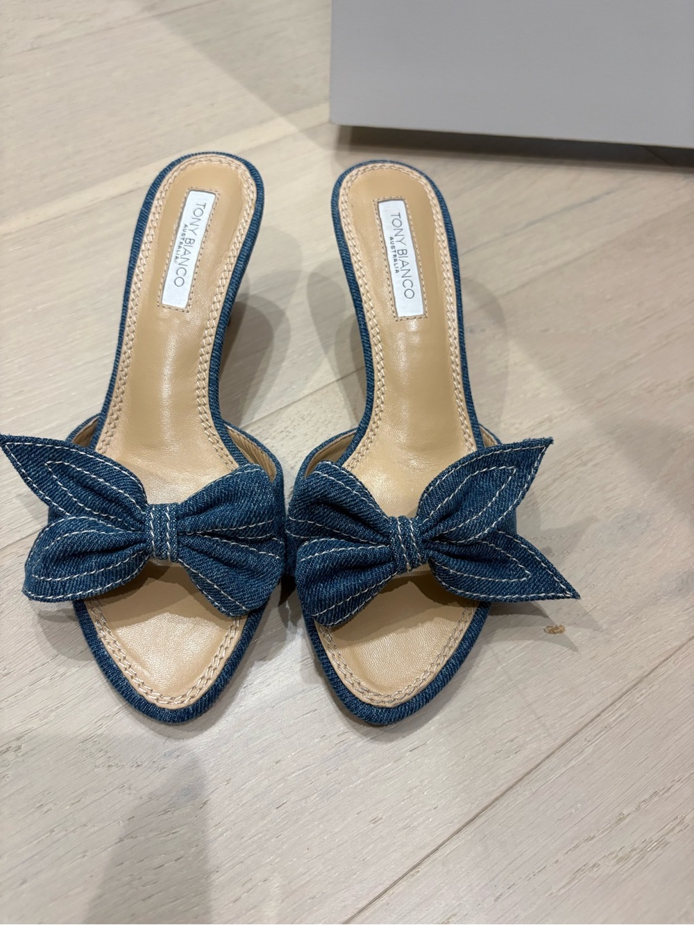 Women’s Tony Bianco denim kitten heel sandals size 6